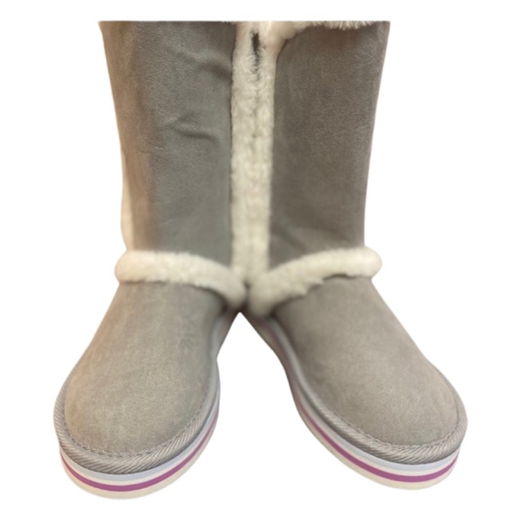 Girls boots w/ fuzzy lining.Old Navy.Size:13 Grey - Picture 1 of 8